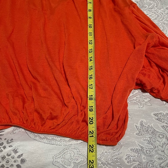 Free People top small EUC - Picture 3 of 8